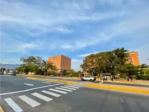 Terreno Comercial En La Av Universidad (valencia) Tcl L 8582629