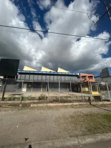 Fernando & Yosmar En Alquiler Galpón En La Zona Industrial Municipal Norte Con Planta 100 Cercano A Los Bomberos