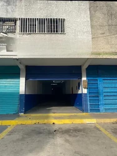 Local Multifuncional De Dos Niveles En Alquiler En San Blas, Avenida Branger - Atmlf