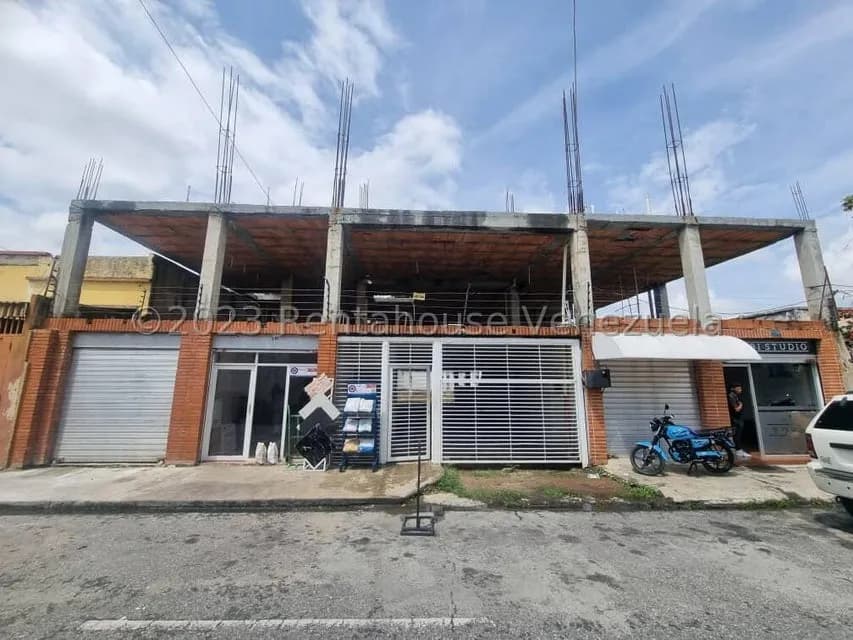 Terreno (Comercial) en Venta en Zona Este, Lara