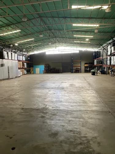 Excelente Galpón Estratégicamente Ubicado En La Zona Industrial De Las Minas De Baruta.
