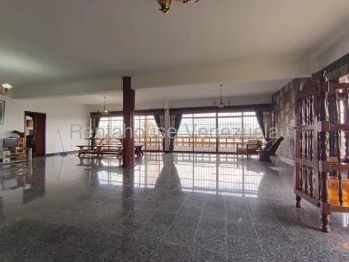 1727m2 Majestuosa; Venta La Macarena 26-15402 Bb
