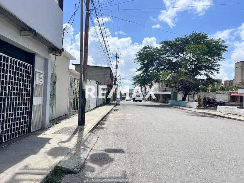 Local Comercial N° 3 en Alquiler Sector Santa Isabel Zona Oeste - Barquisimeto