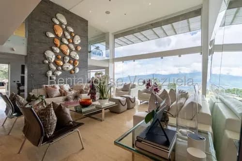 Casa En Venta En Alto Hatillo Calle Cerrada Terraza 3 Niveles