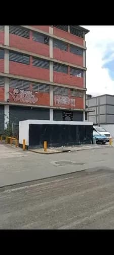 Planta Industrial En Pb De 1600 Mts2, Excelente Ubicación, Rápido Acceso A La Autopista. Listo Para Ser Ocupado, Se Encuentra En El Nivel Planta Baja