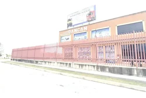 Yia Amplio Local En Zona Industrial Castillito