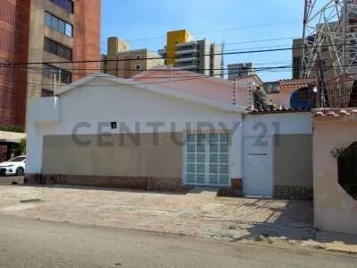 Casa Comercial para centro de producción,restaurante,deposito La Lago Maracaibo