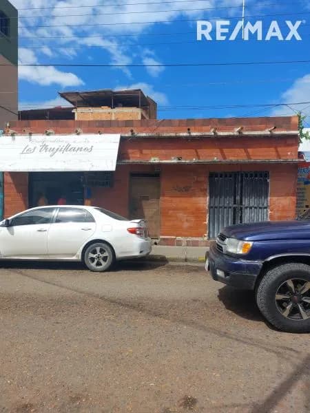 En venta Local Comercial ubicado en el Centro de plc
