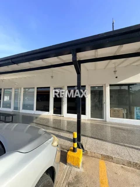 Local en Alquiler o Venta 36 Mts Centro comercial la Piedad Norte, Cabudare estado Lara