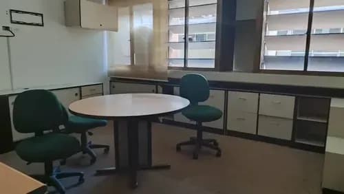 Alquiler/ Oficina/ Los Palos Grandes/ 117m2/ Canon: 800 Solo Cliente Directo (e.g)