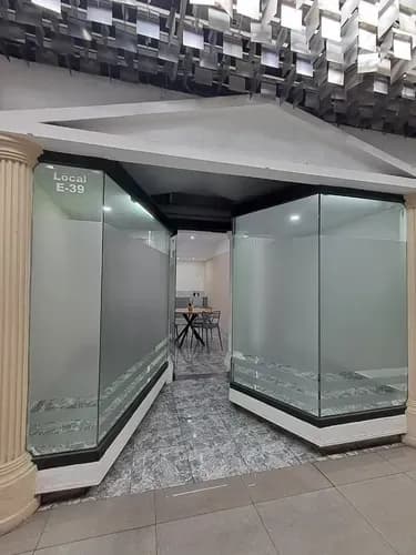 Oficina En Alquiler En El Cc Camoruco El La Av Bolívar Norte Amoblada