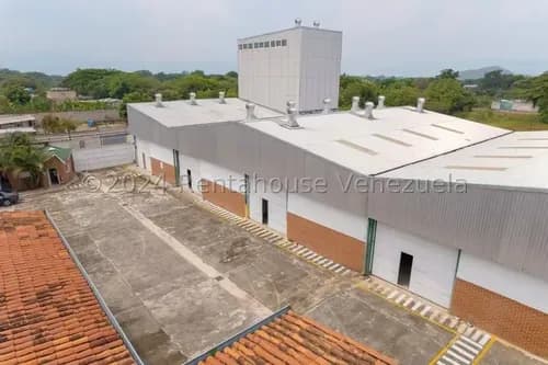 Venta De Galpones Con Planta De Premezcla Para Harinas. Ljsa 25-620