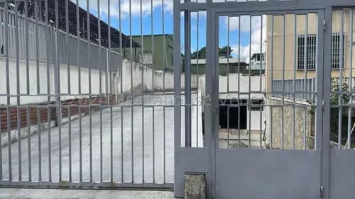 Local Comercial En Veta - Los Chaguaramos - Mls #26-13524 Ag