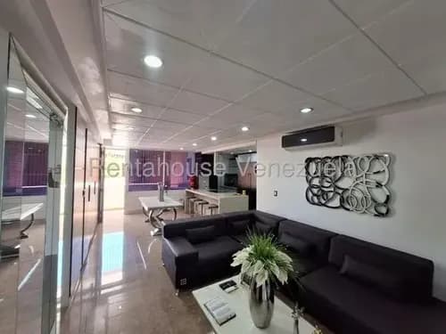 Excelente Apartamento Amplio E Iluminado Con Planta Eléctrica: 4 Habitaciones, 3 Baños, Ascensor De Carga Y 2 Puestos Con Maletero @eloisabermudez.rah
