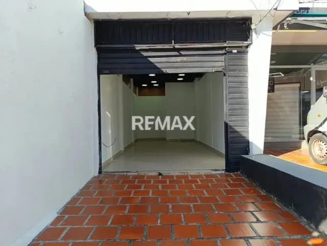 LOCAL COMERCIAL EN ALQUILER