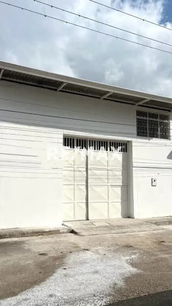 Galpón comercial en venta
