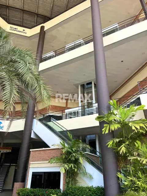LOCAL COMERCIAL EN C.C. GALERIAS CIUDAD REAL