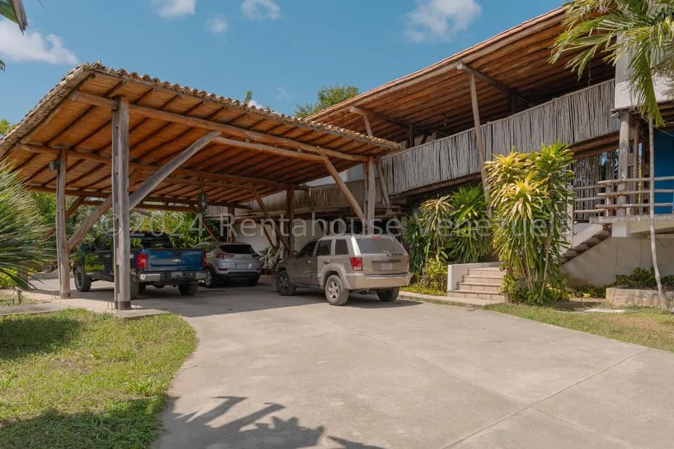 Comercial (Local Comercial) en Venta en El Guapo, Miranda