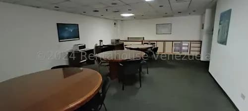 Edificio En Venta En Parroquia La Candelaria Cda 24-21936 Yf