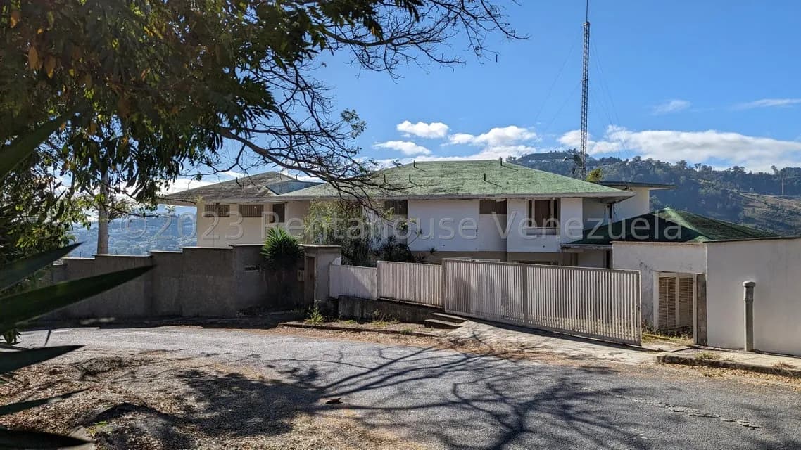Casa (Duplex) en Venta en Colinas del Tamanaco, Distrito Metropolitano