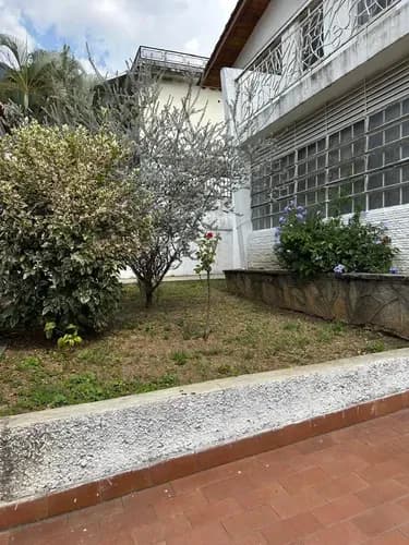 En Alquiler Amplia E Iluminada Casa En Sebucan (uso Comercial). Cs