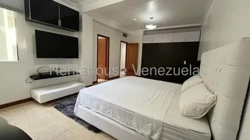 Kinaki Avenida Bolivar, Lecheria, Playa Mansa