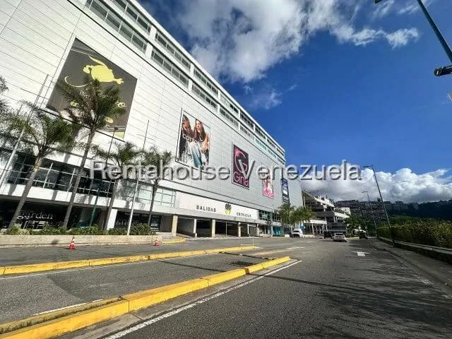 Comercial (Oficina) en Alquiler en Cerro Verde, Distrito Metropolitano