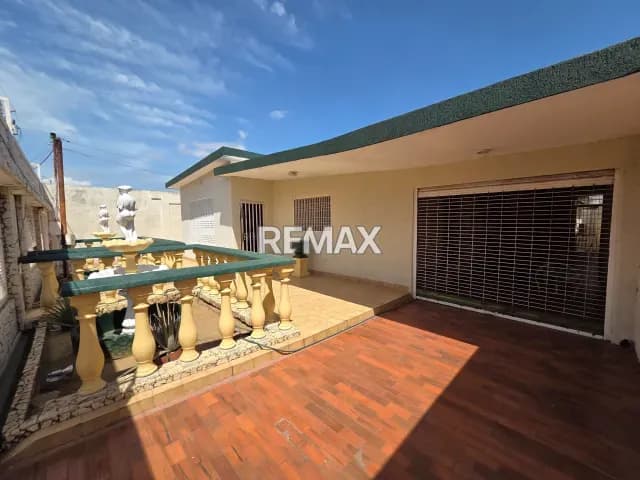 Casa en venta, Detrás de la Curva de Molina URB. La Floresta