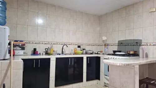 Se Vende Thomw House En Flor Amarillo Susanne