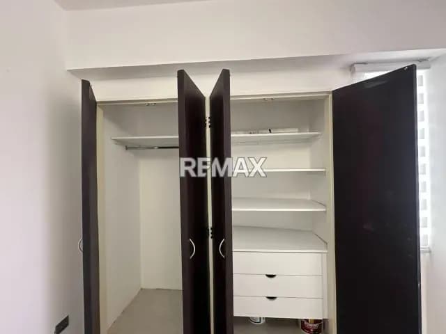 VENTA FONDO DE COMERCIO DE MATERIALES ELECTRICOS Y ELECTRONICOS