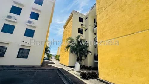 Alquilo Apartamento En Urbanización Las Carolinas (turmero), Código 26-15970 Cm Leer Descripción