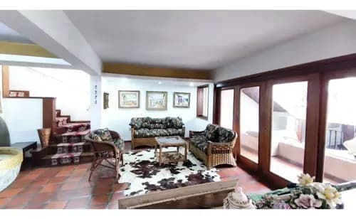 Venta Casa Macaracuay - Accesibilidad Privilegiada