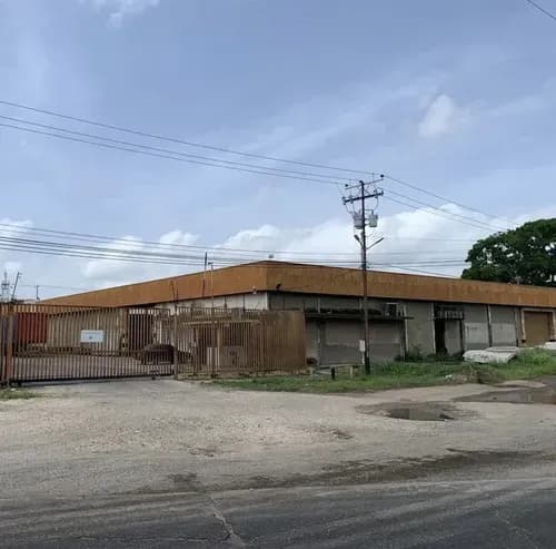Lisbeth Mantilla Alquila Galpon En Parque Industrial Carabobo, Rafael Urdaneta, Valencia.