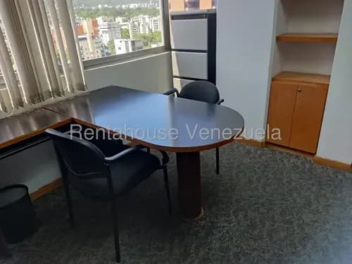 Se Alquila Excelente Oficina En La Urb. La Florida