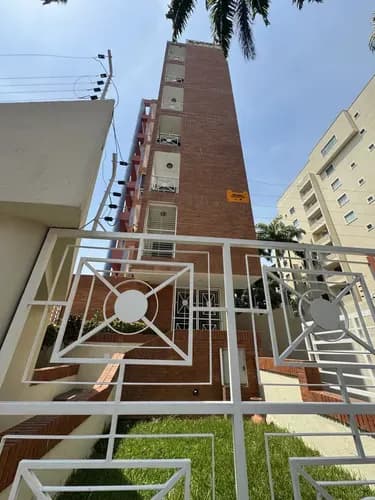 Apartamento En El Bosque Amoblado En Alquiler