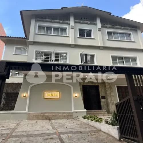 Apartamento/venta/elrosal/153mts2/3h/3b/t/1p Ref. 187,000.00/iv