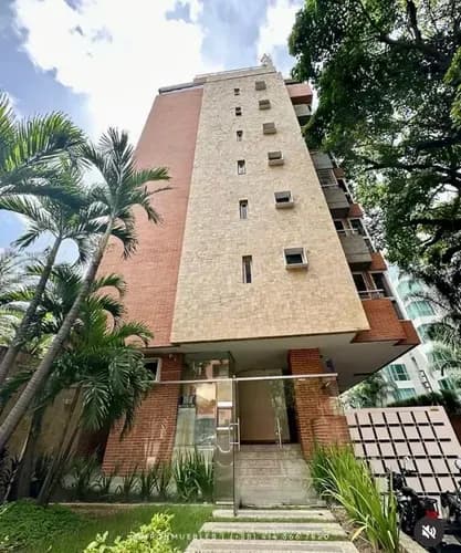 Apartamento En Venta En Campo Alegre 68m2 Con Pozo