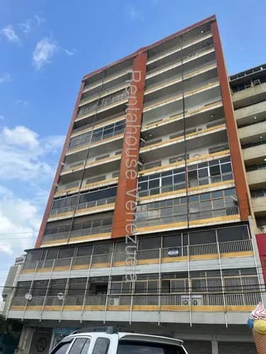 Apartamento En Venta En Residencias Samoa. Lechería. Yl