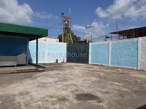 Gran Lote De Terreno O Club En El Centro De Palo Negro Db 25-19165