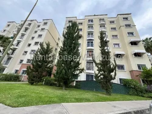 Maritza Lucena Vende Cómodo Apartamento Al Oeste De Barquisimeto, Con Todas Las Comodidades Que Necesitas, Caminerías, Piscina, Canchas, Vigilancia 24/7.