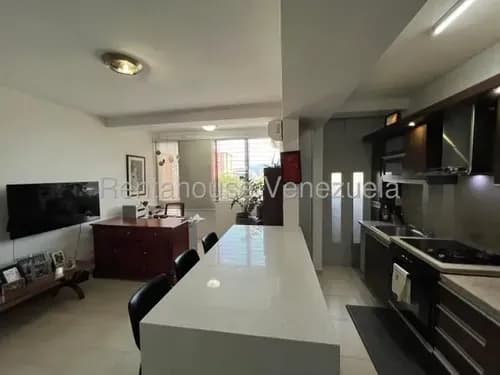 Bray Montoya Vende Maravilloso Y Moderno Apartamento En Centro-este De Barquisimeto, Con Detalles De Lujo Y Acabados De Primera! 2#6#1#0#7#1#9.
