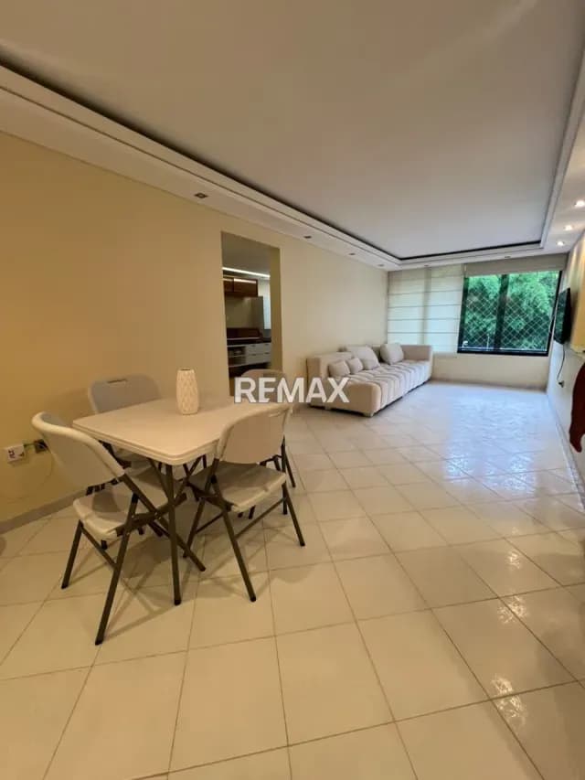 APARTAMENTO EN VENTA EN COLINAS DE LA TAHONA, CARACAS.
