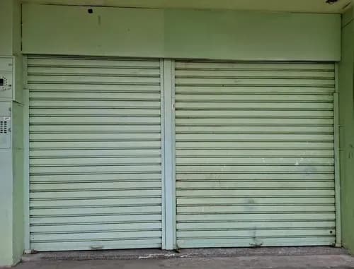 Se Alquila Local En El Centro Comercial Save, Av. Industrial, Troncal 11, Urb. La Isabelica, Mirlamdeo