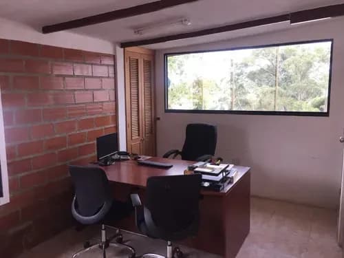 En Venta Oficina En La Macarena Sur, Kp