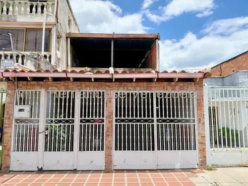 Casas En Venta En El Oeste De Barquisimeto Lara #26-21573 Nd