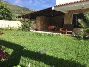Casa (Multipes Niveles) en Venta en El Junko, Distrito Metropolitano