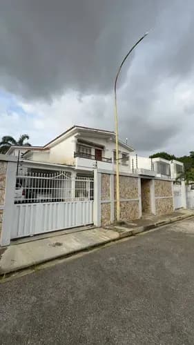 Casa En Venta En Valencia Prebo Ii Dos Plantas Con Tanque (solo Clientes) 330796