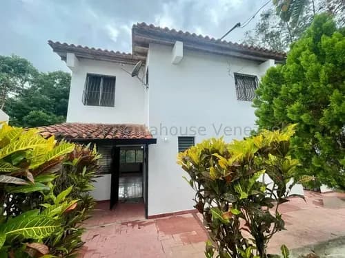 Casa En Venta Urb. El Peñon, Baruta Sur #24-6708 (cl)
