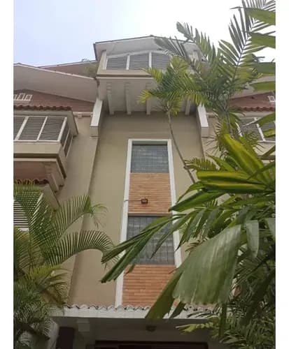 Se Alquila Oficina 82m2 Las Mercedes