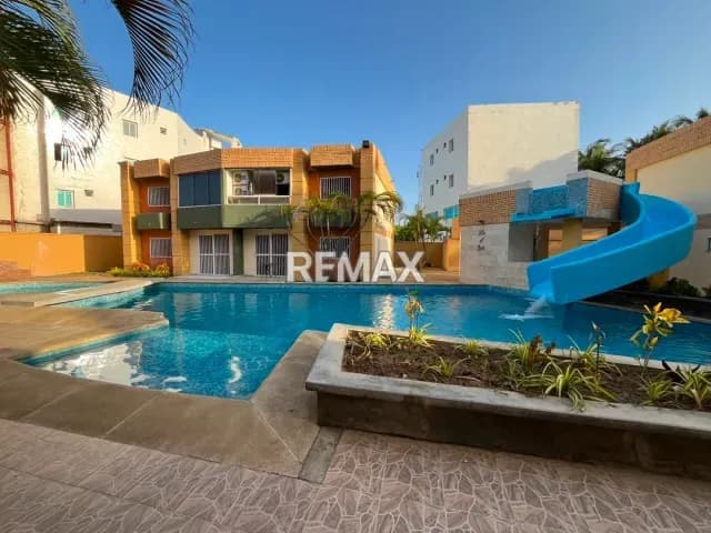 En Venta Apartamento Planta Baja en conjunto Villas del Puerto Tucacas